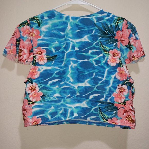 *SOLD* Torrid Blue Pool Floral Wireless Flutter Sleeve Swim Top Size 0 - Picture 4 of 12